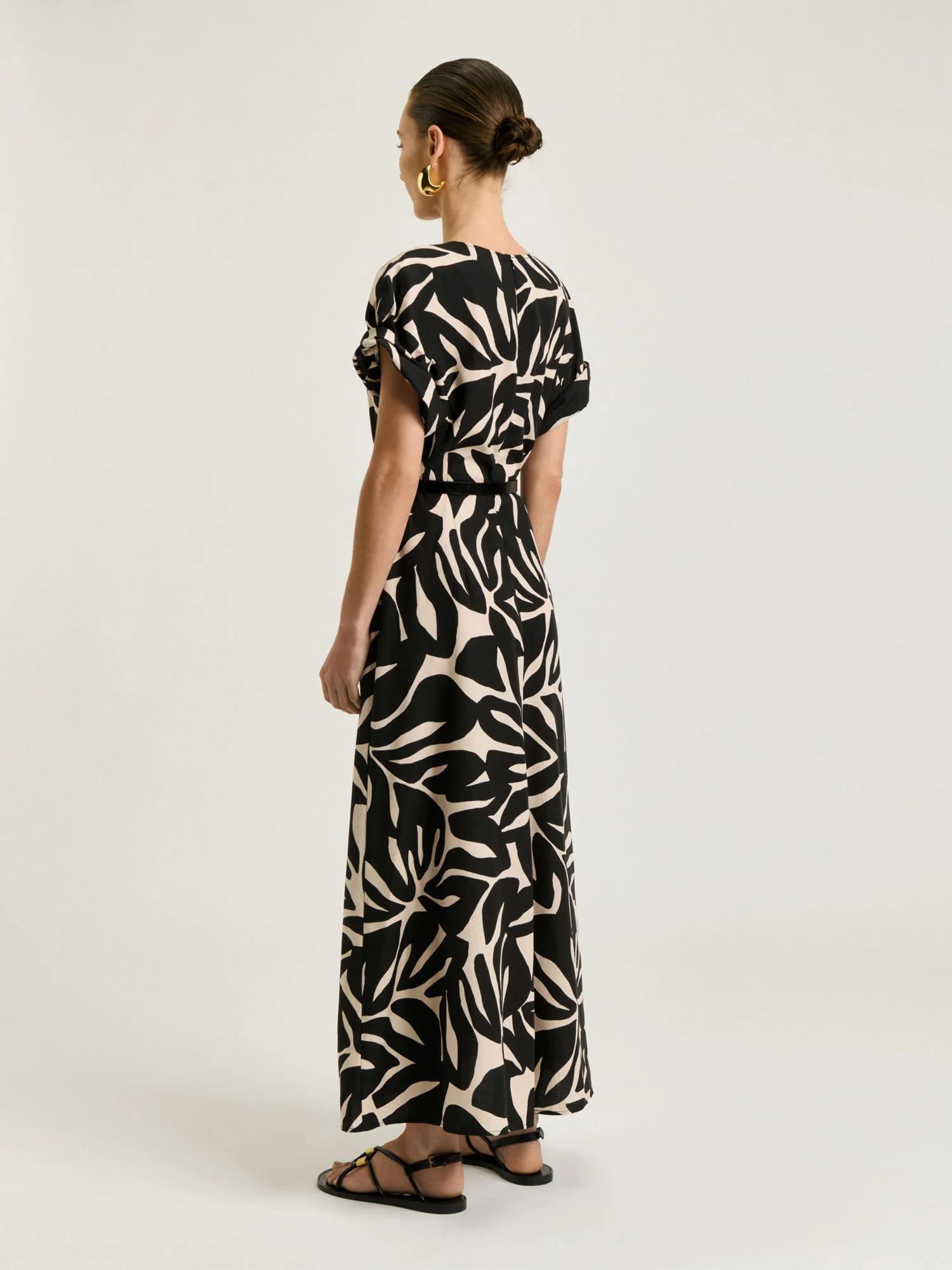 BLACK FOLIAGE V NECK DRESS - Image 5