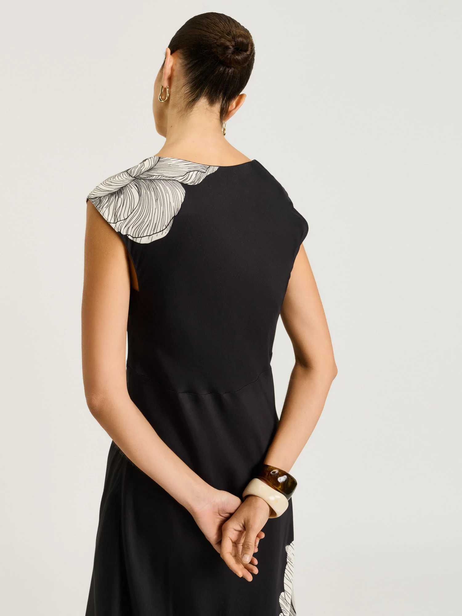 BLACK POPPY TWILL V NECK MIDI DRESS - Image 4