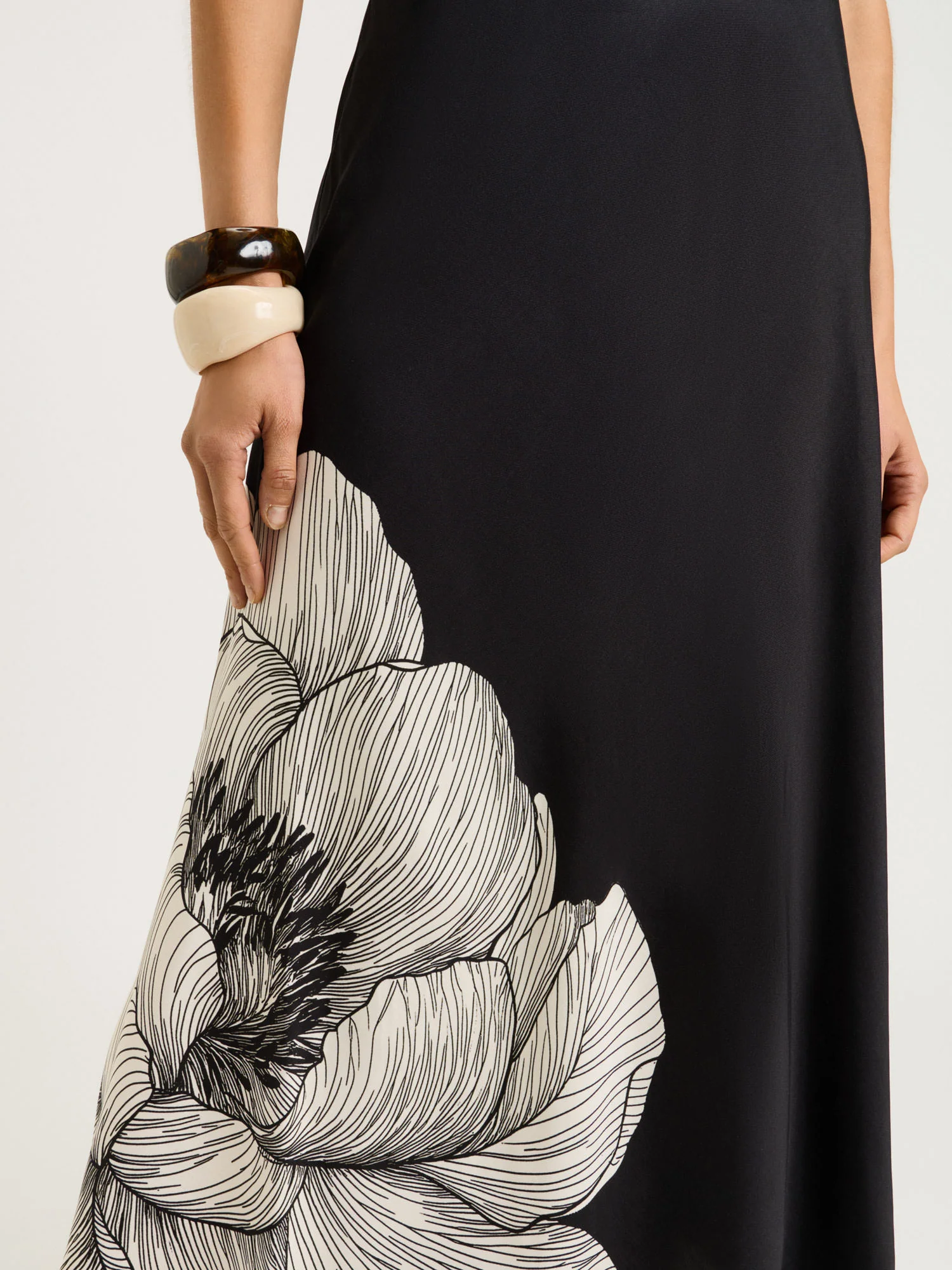 BLACK POPPY TWILL V NECK MIDI DRESS - Image 5