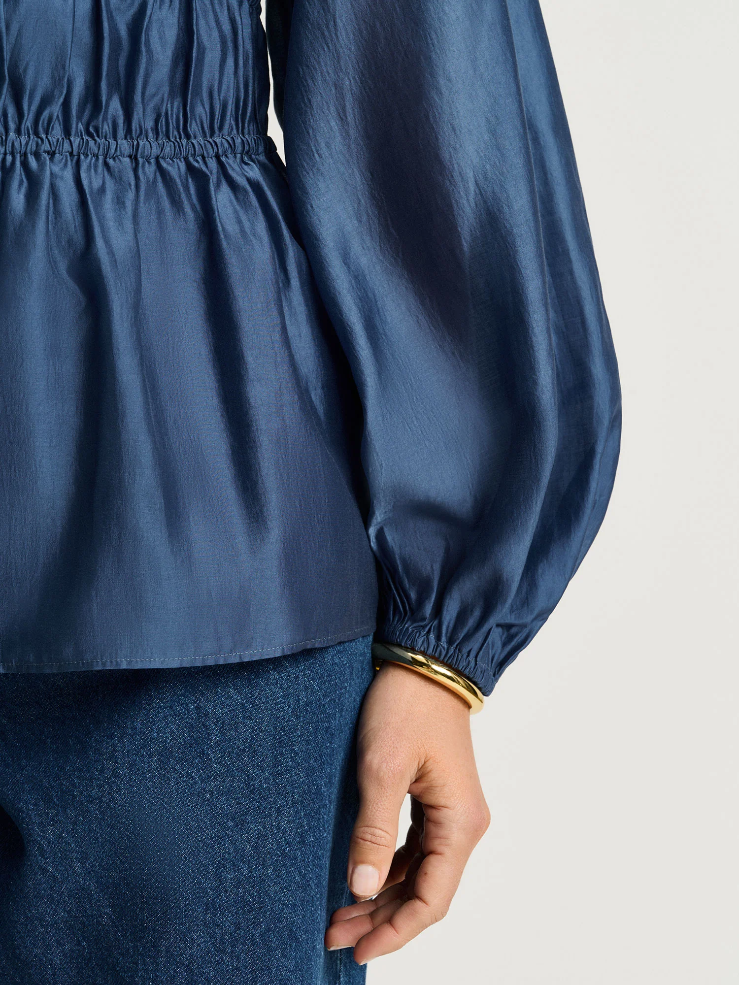 BLOUSON SLEEVE DRAWSTRING TOP - Image 3