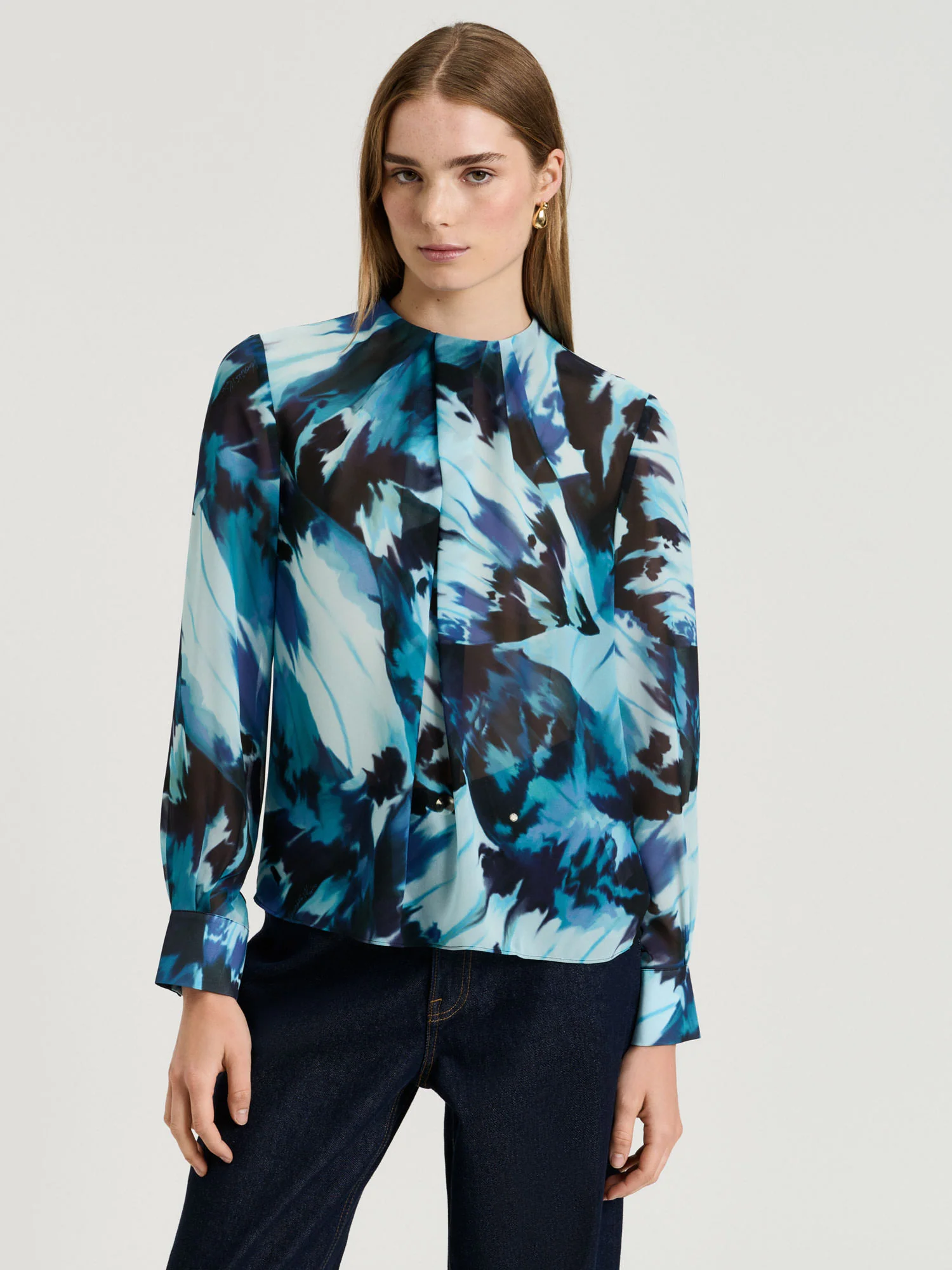 BLUE PAPILLION GEORGETTE BLOUSE - Image 2