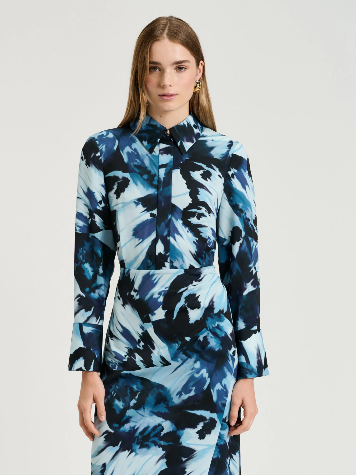 BLUE PAPILLION SATIN SHIRTDRESS - Image 2