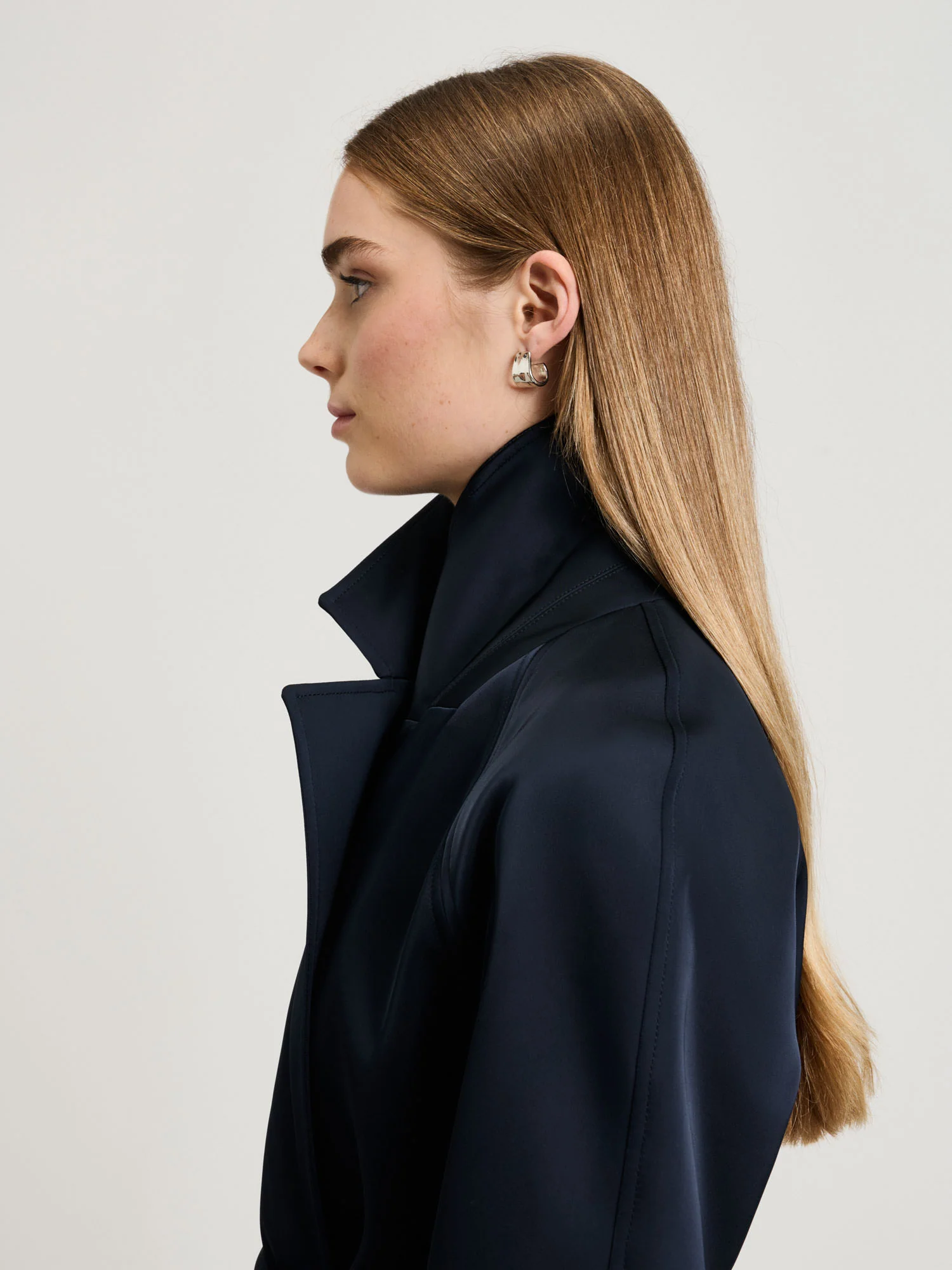 BONDED SATIN TRENCH COAT - Image 3