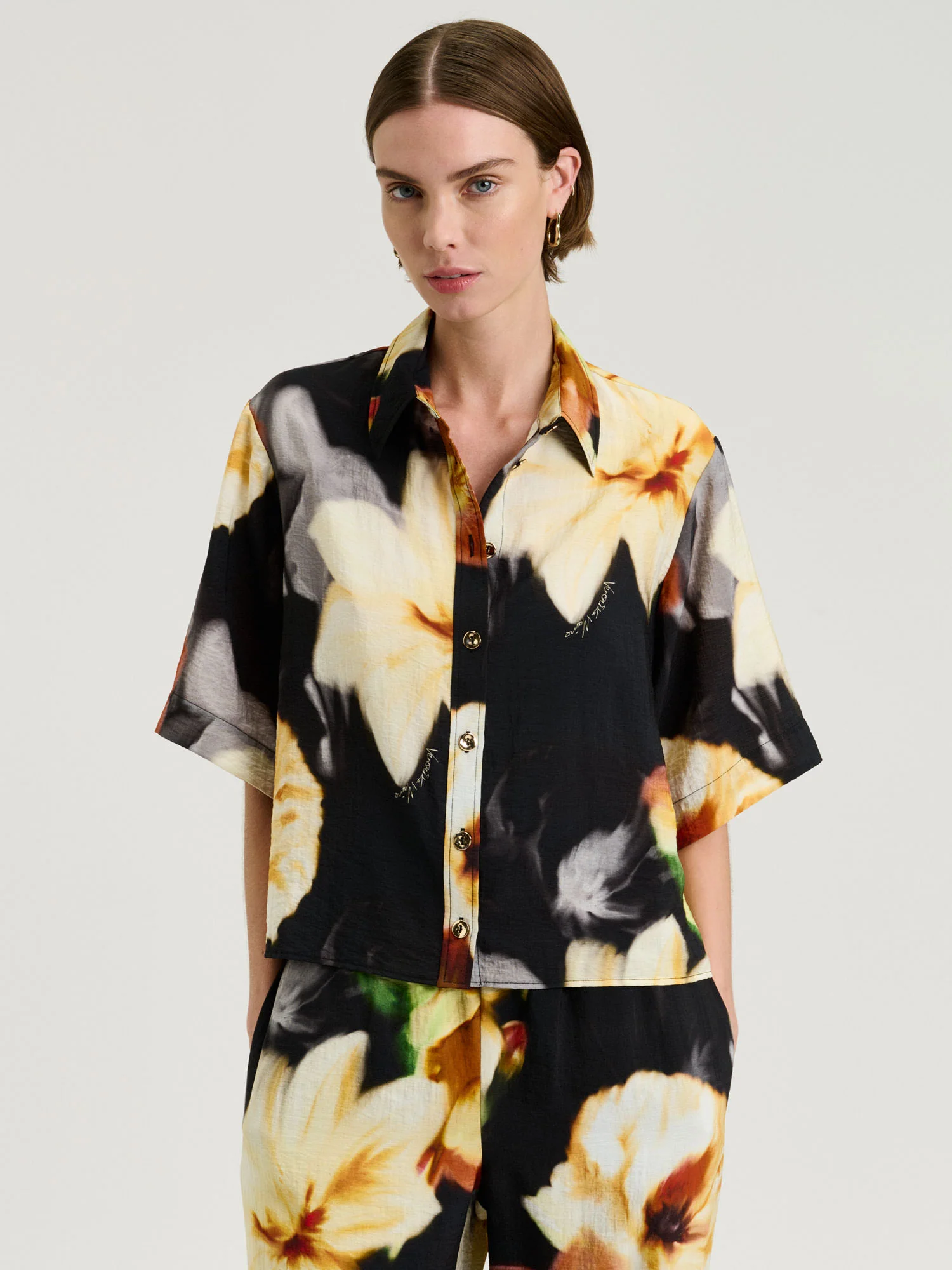BOTANICAL FLORAL SHORT SLEEVE SHIRT