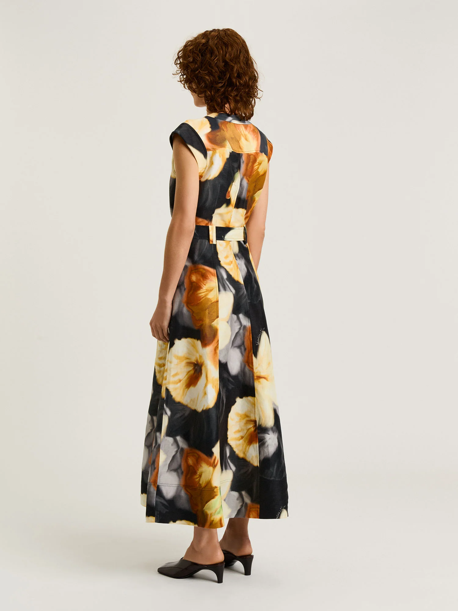 BOTANICAL FLORAL V NECK MIDI DRESS - Image 4