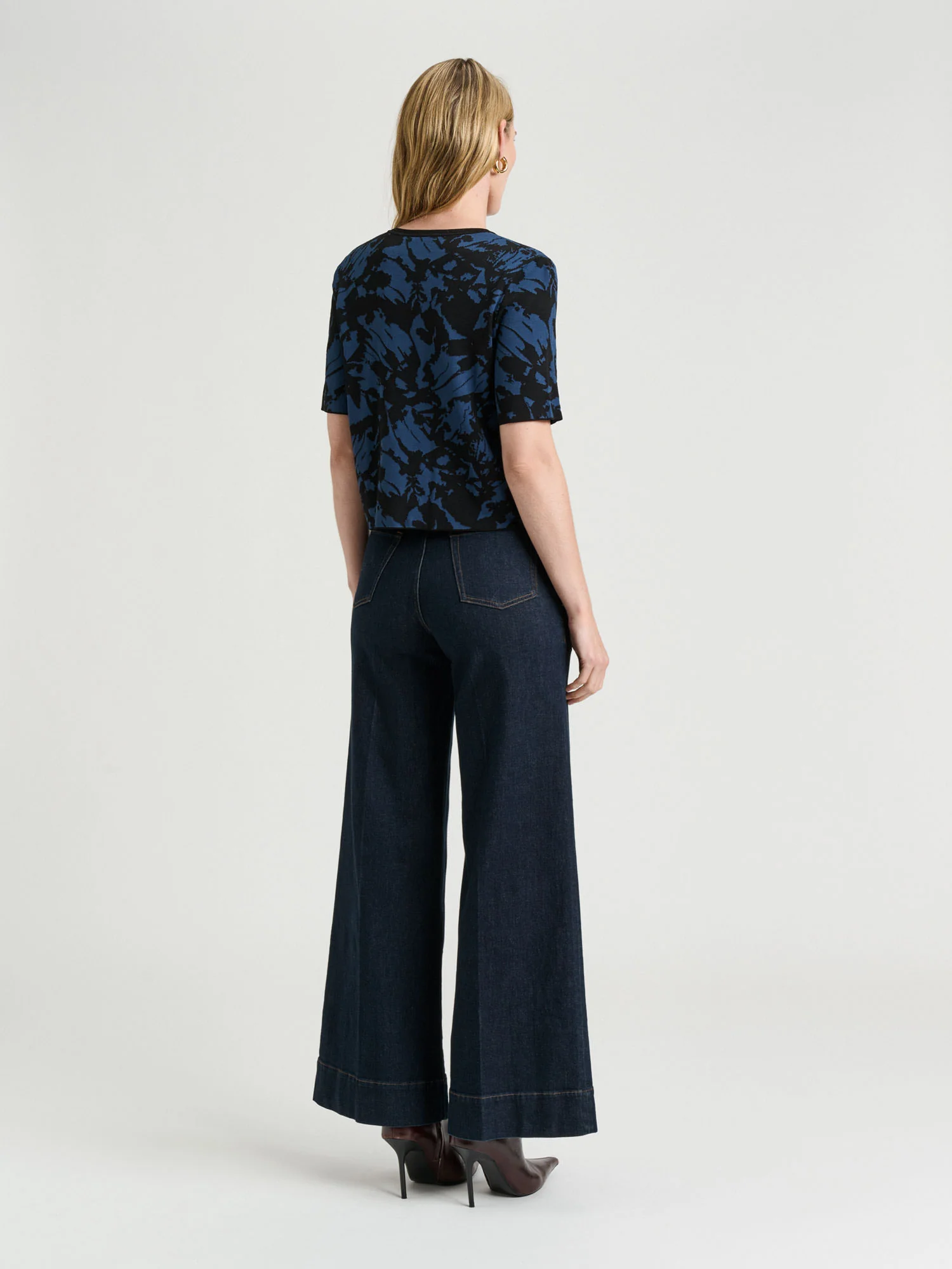 BUTTERFLY JACQUARD KNIT TEE - Image 3