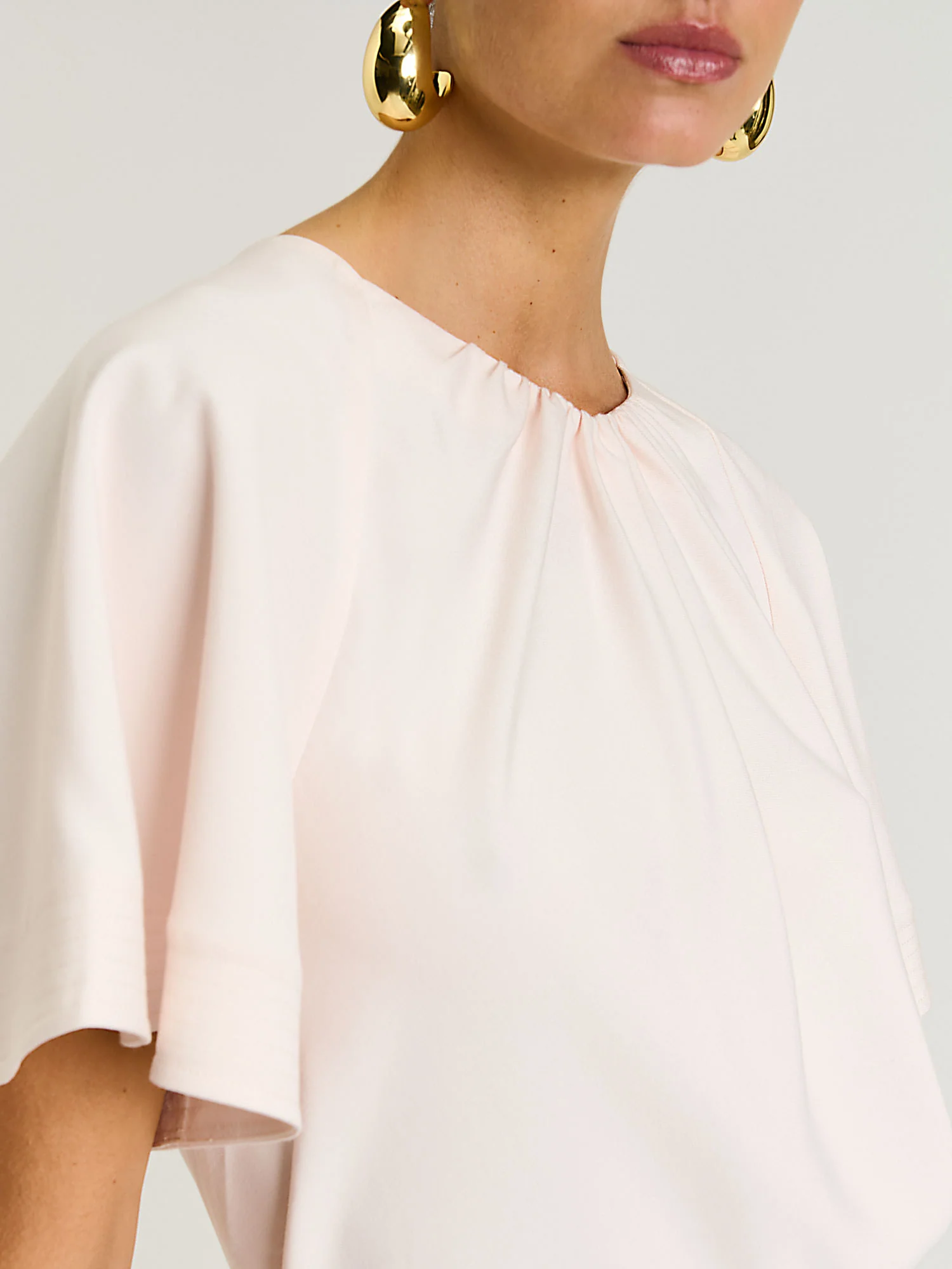 CHAMPAGNE DRAPEY VISCOSE TWILL TUCKED NECK TOP - Image 3