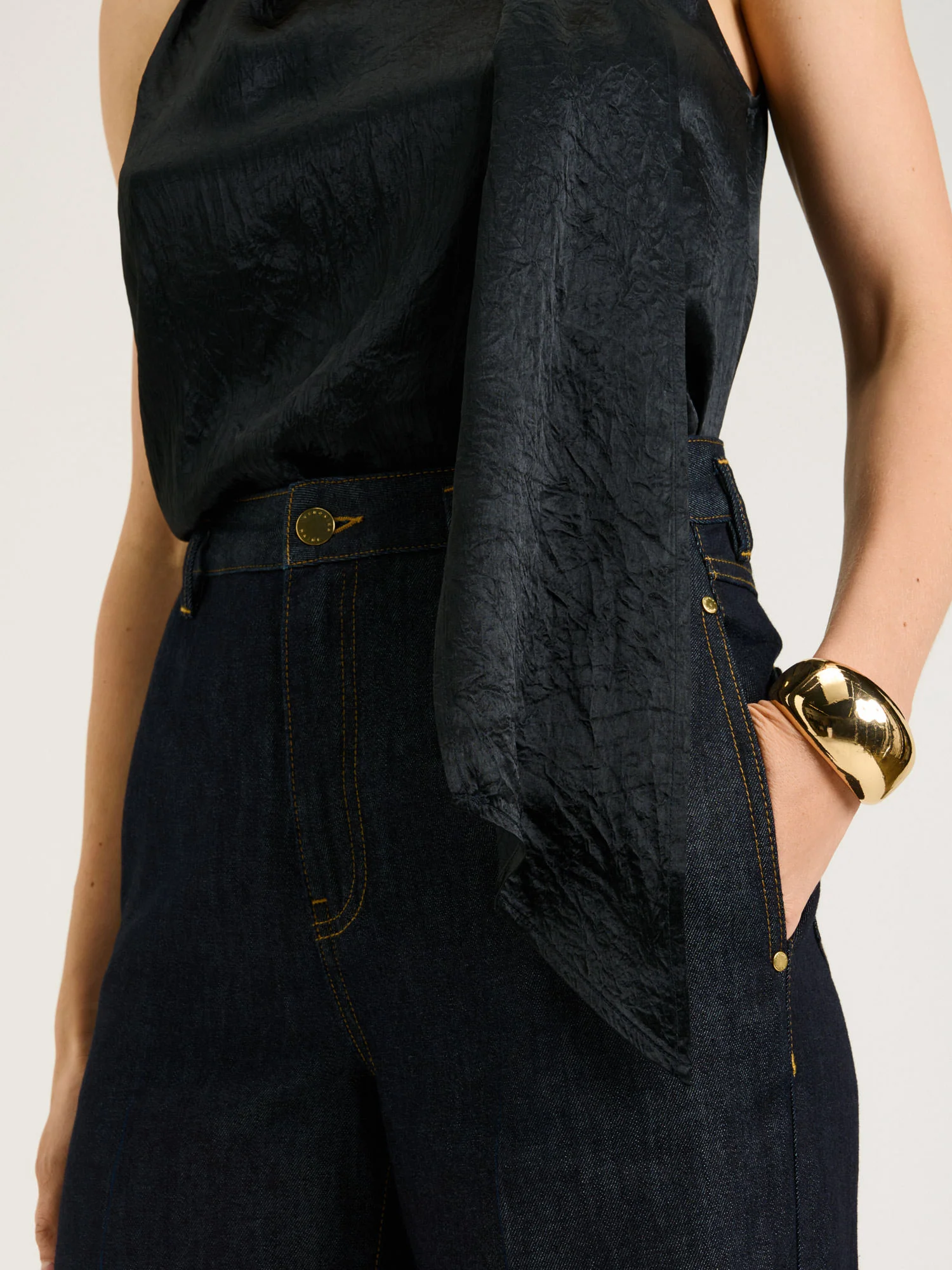 CRUSHED ACETATE TIE NECK TOP - Image 4