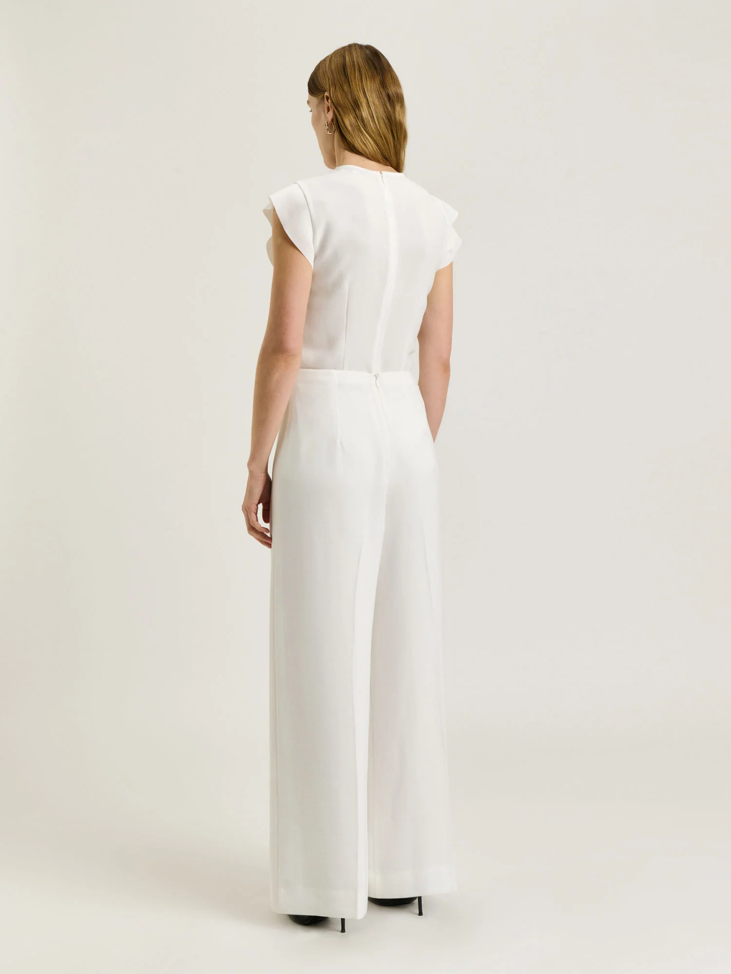 DOUBLE CREPE V NECK TOP - Image 5