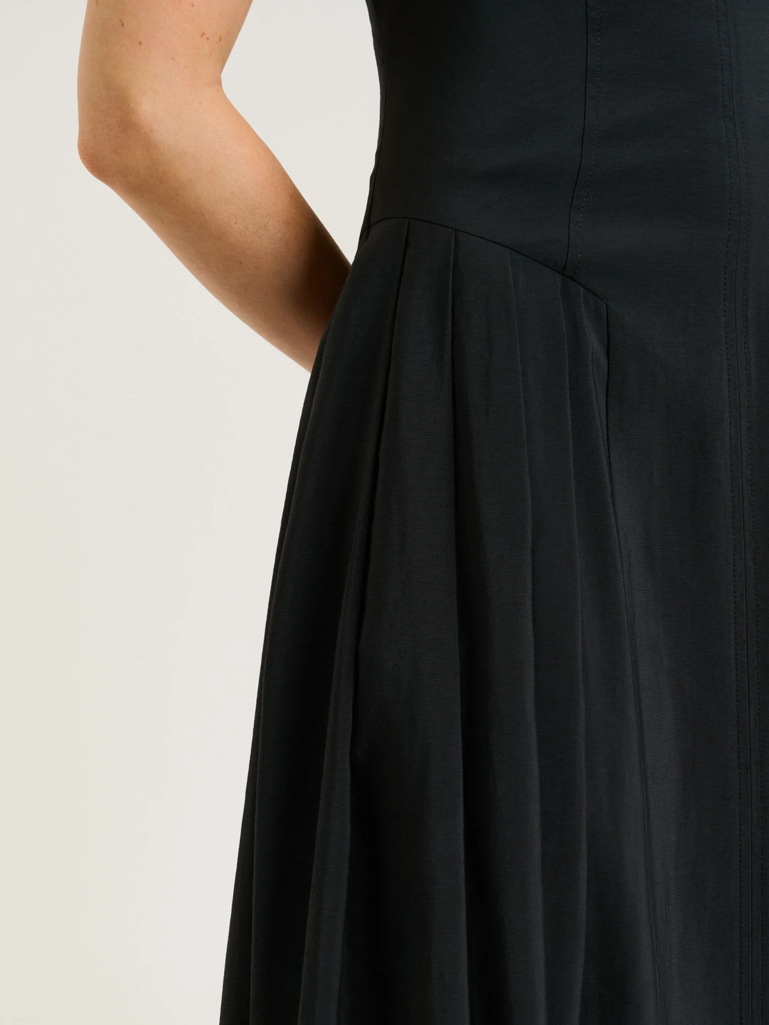 DRAPEY MODAL BLEND V NECK MIDI DRESS - Image 4