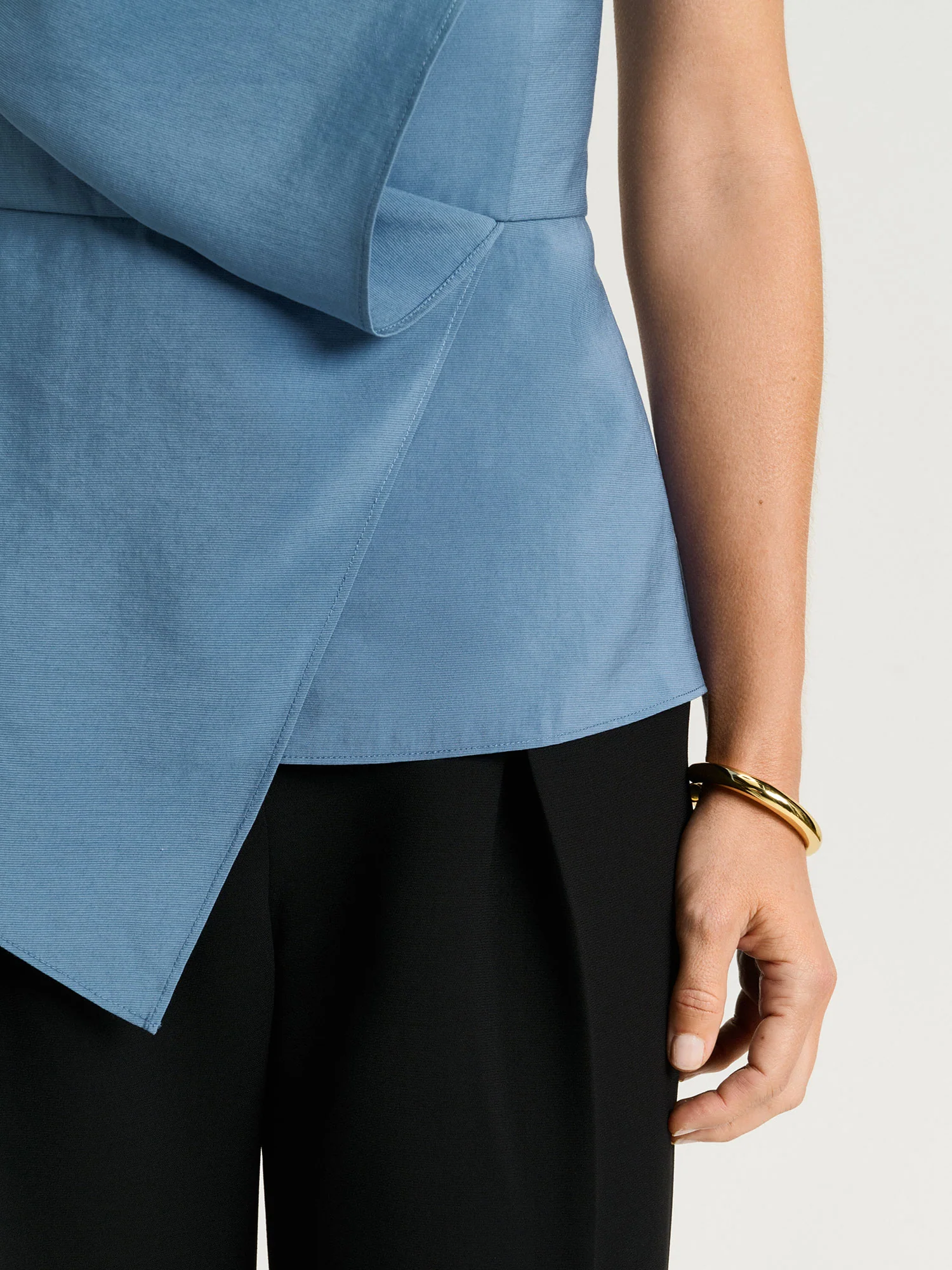 DRAPEY MODAL DRAPED FRONT TOP - Image 4