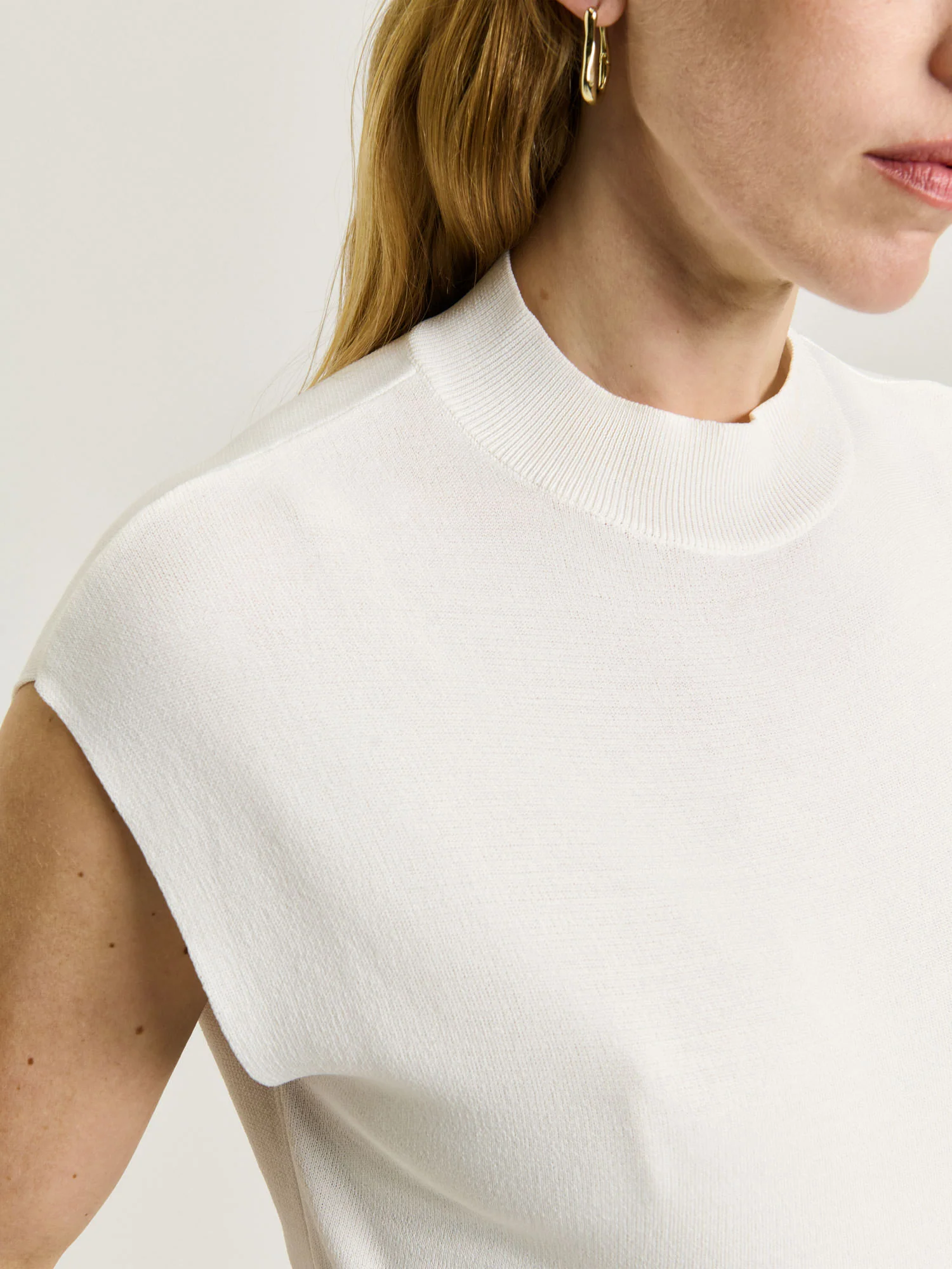 DROP SHOULDER FUNNEL NECK KNIT - Image 4