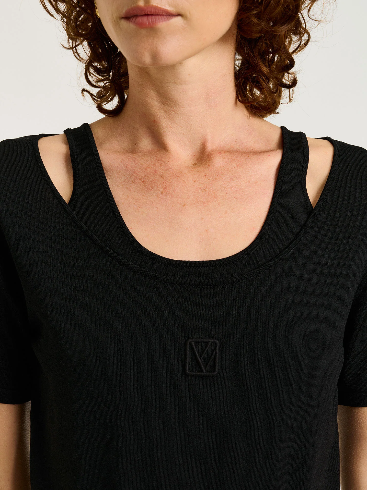 EMBROIDERED MONOGRAM KNIT TEE - Image 7