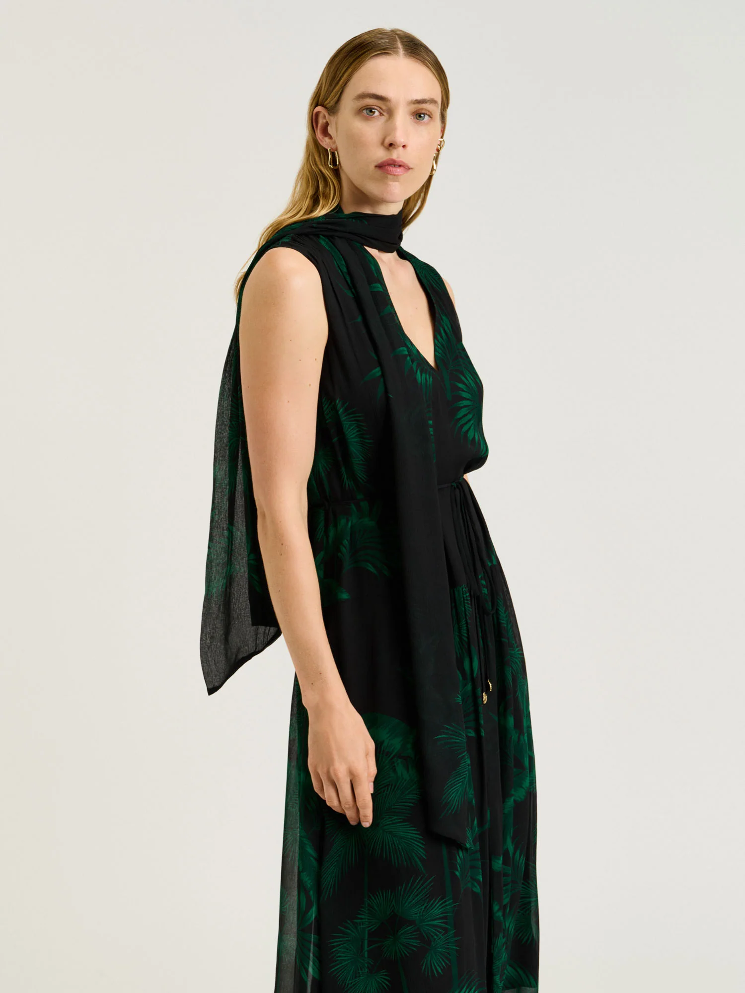 EMERALD PALM CRINKLE GEORGETTE MAXI DRESS - Image 2