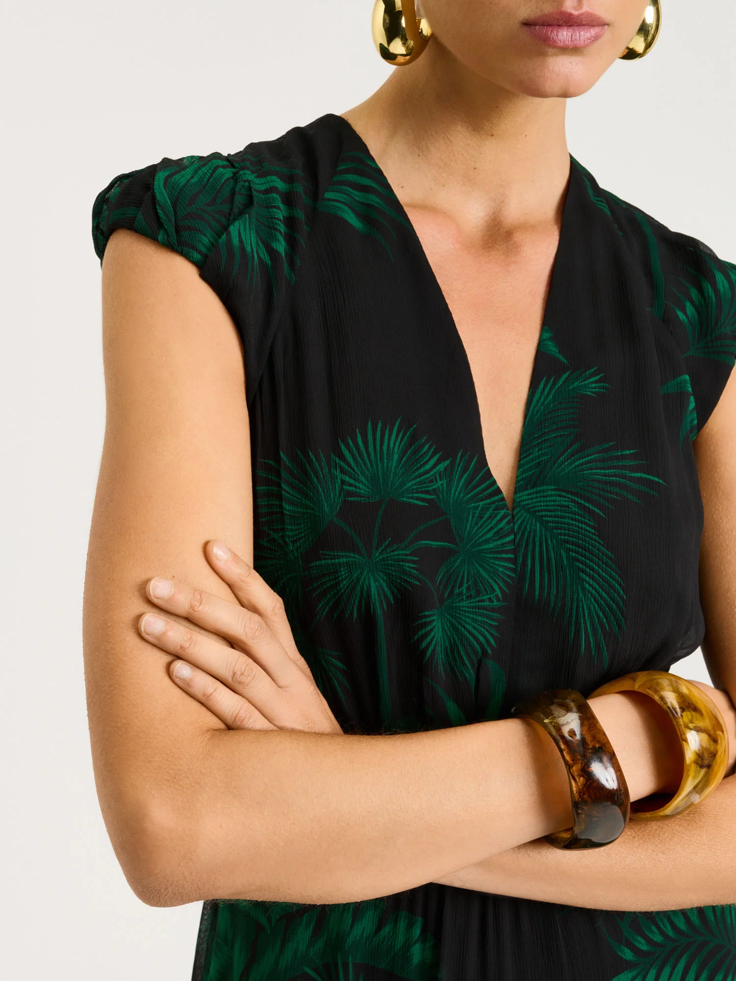 EMERALD PALM CRINKLE GEORGETTE MIDI DRESS - Image 3