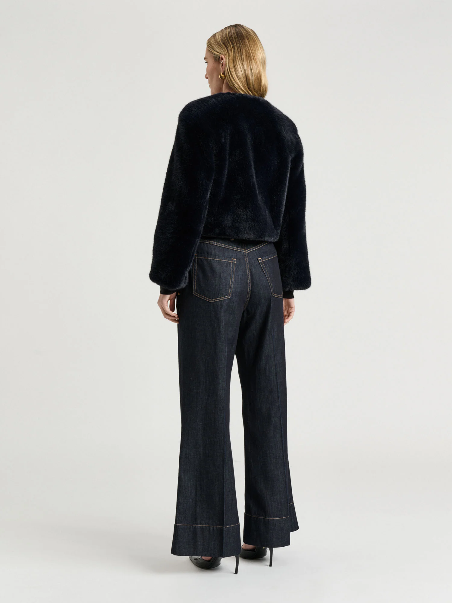 FAUX FUR BOMBER - Image 4
