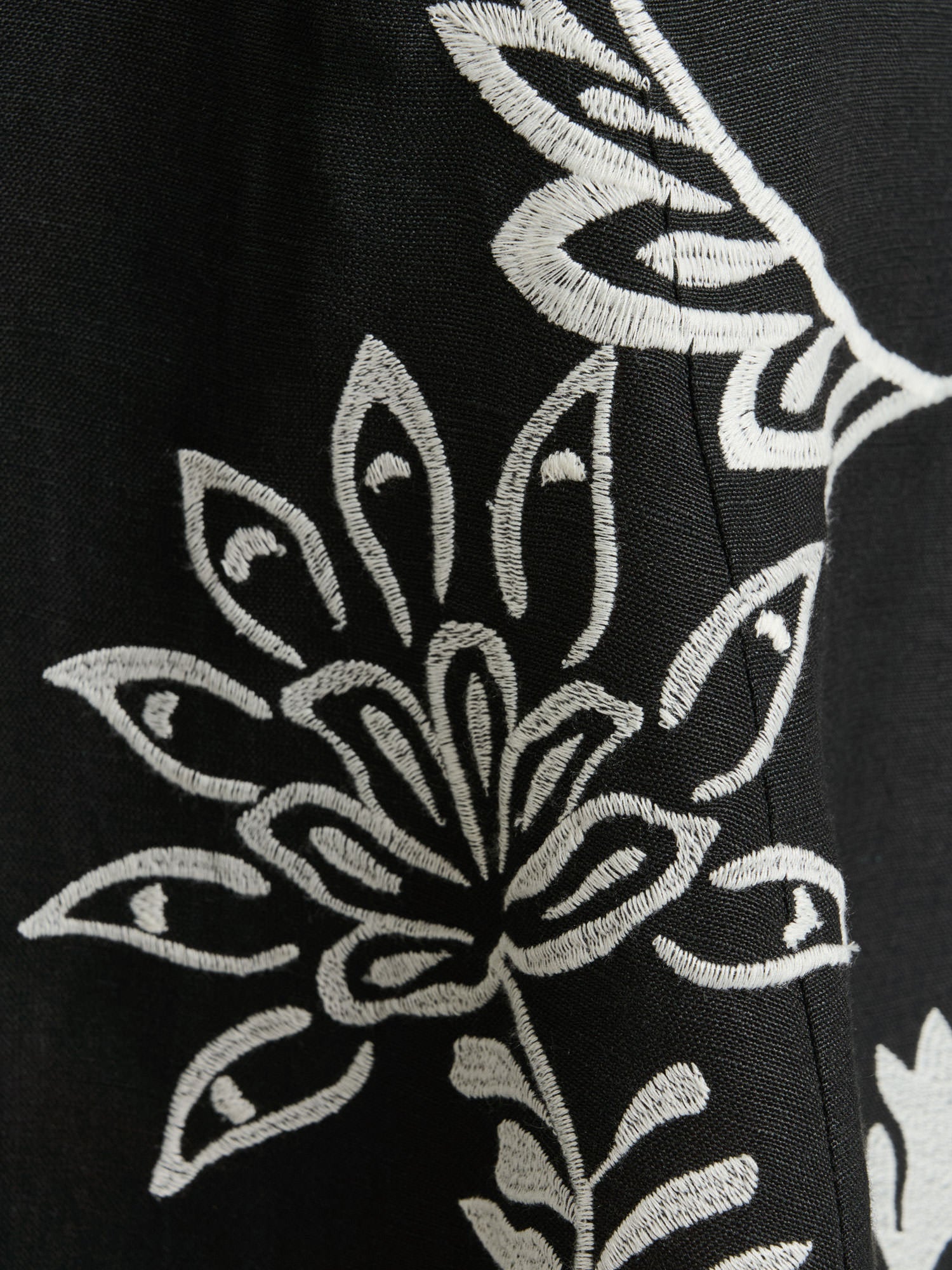 FILIGREE FOLIAGE EMBROIDERED MIDI DRESS - Image 6