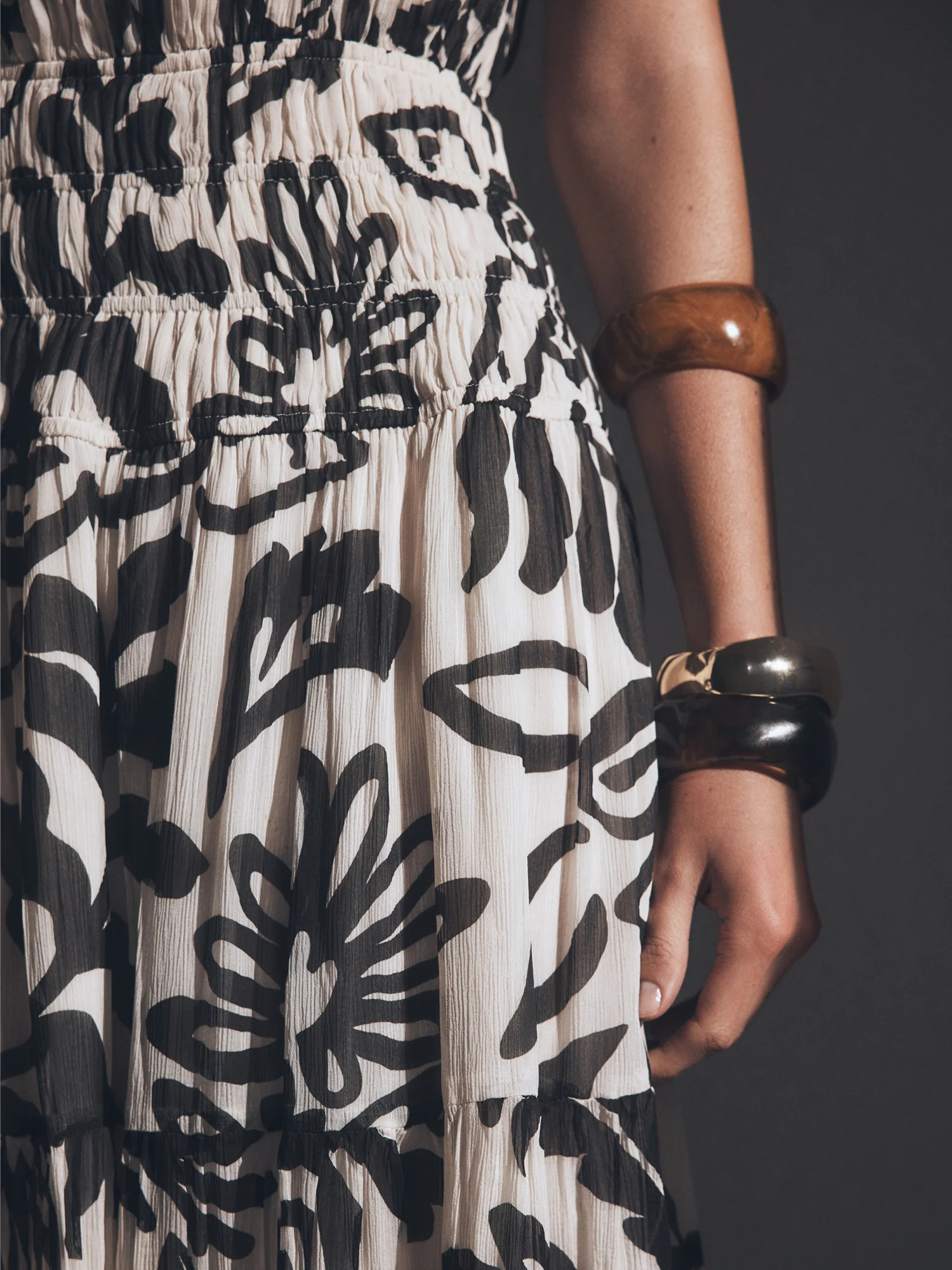 FILIGREE PRINT CRINKLE MAXI DRESS - Image 6