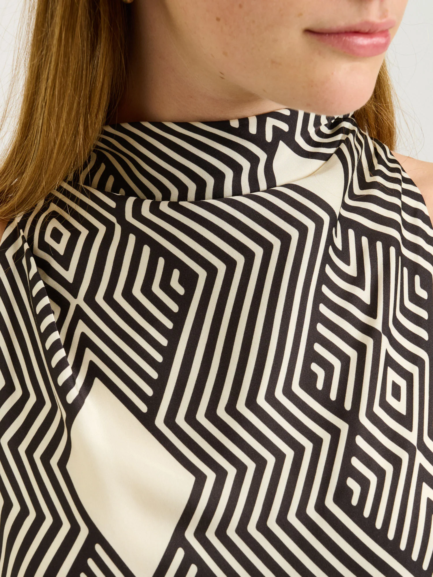 GEO TILE BORDER ASYMMETRIC DRESS - Image 3