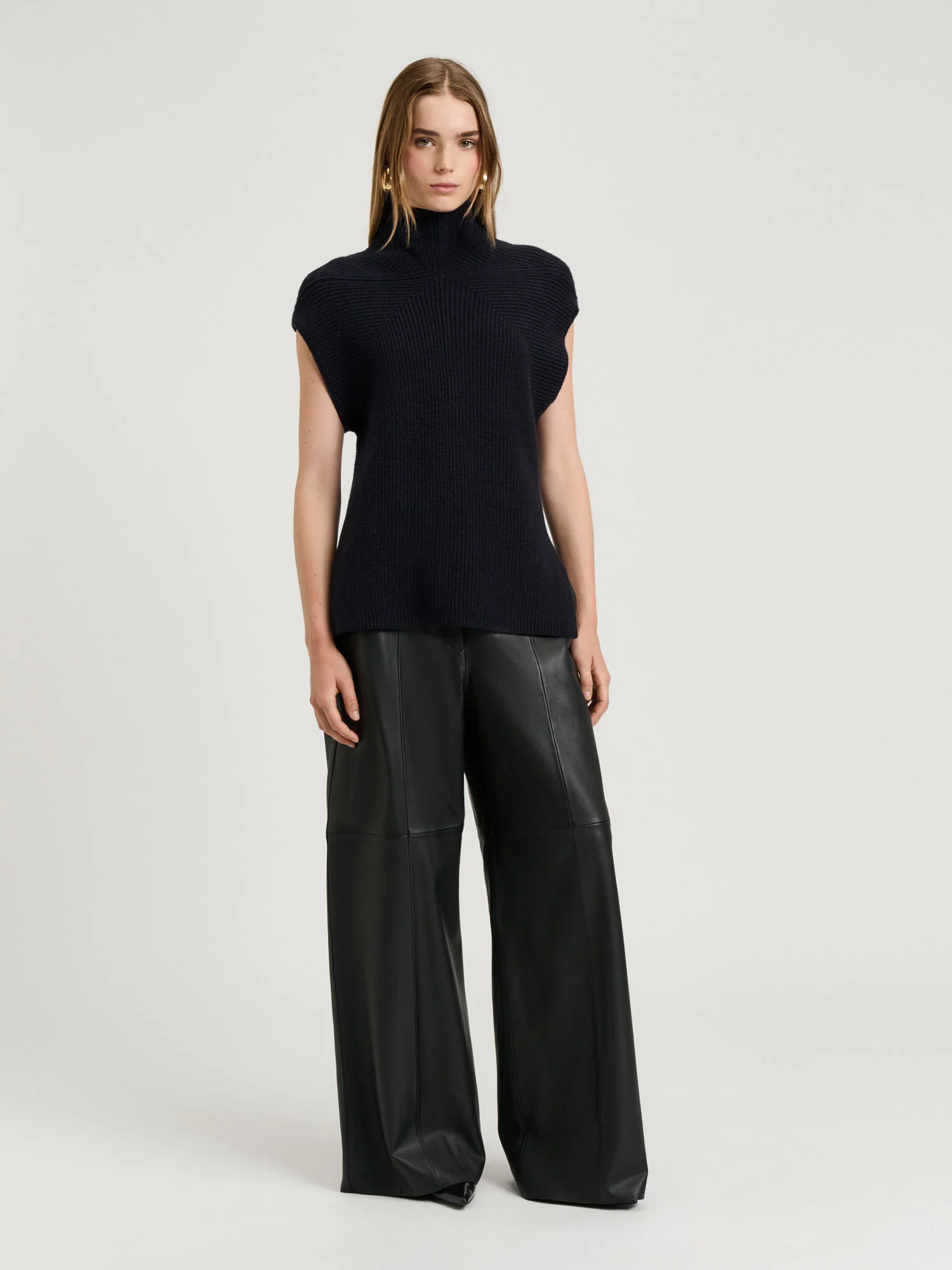INK CHUNKY RIBBED KNIT VEST - Image 2