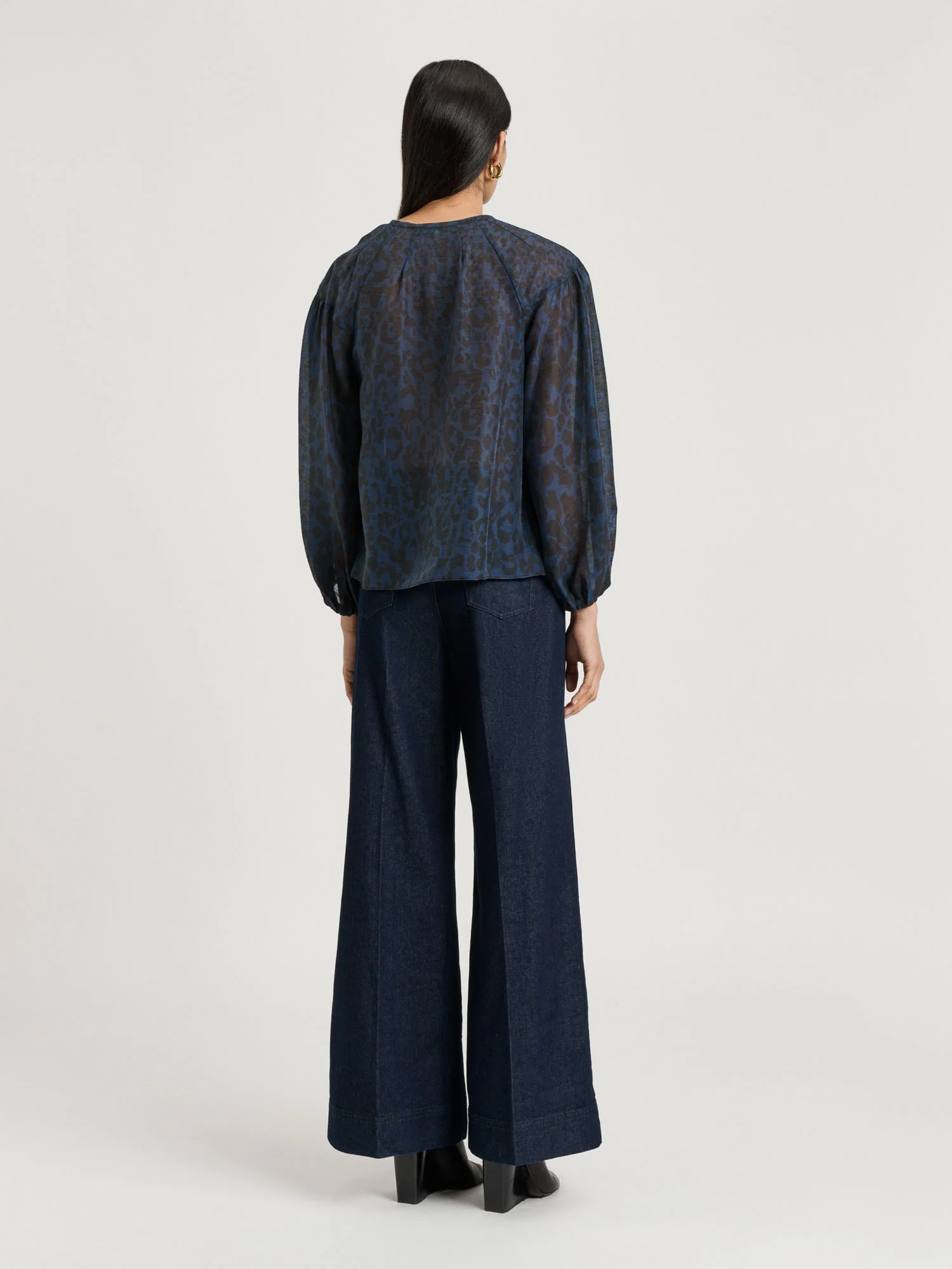 INK LEOPARD HAZE BLOUSON SLEEVE TOP - Image 4