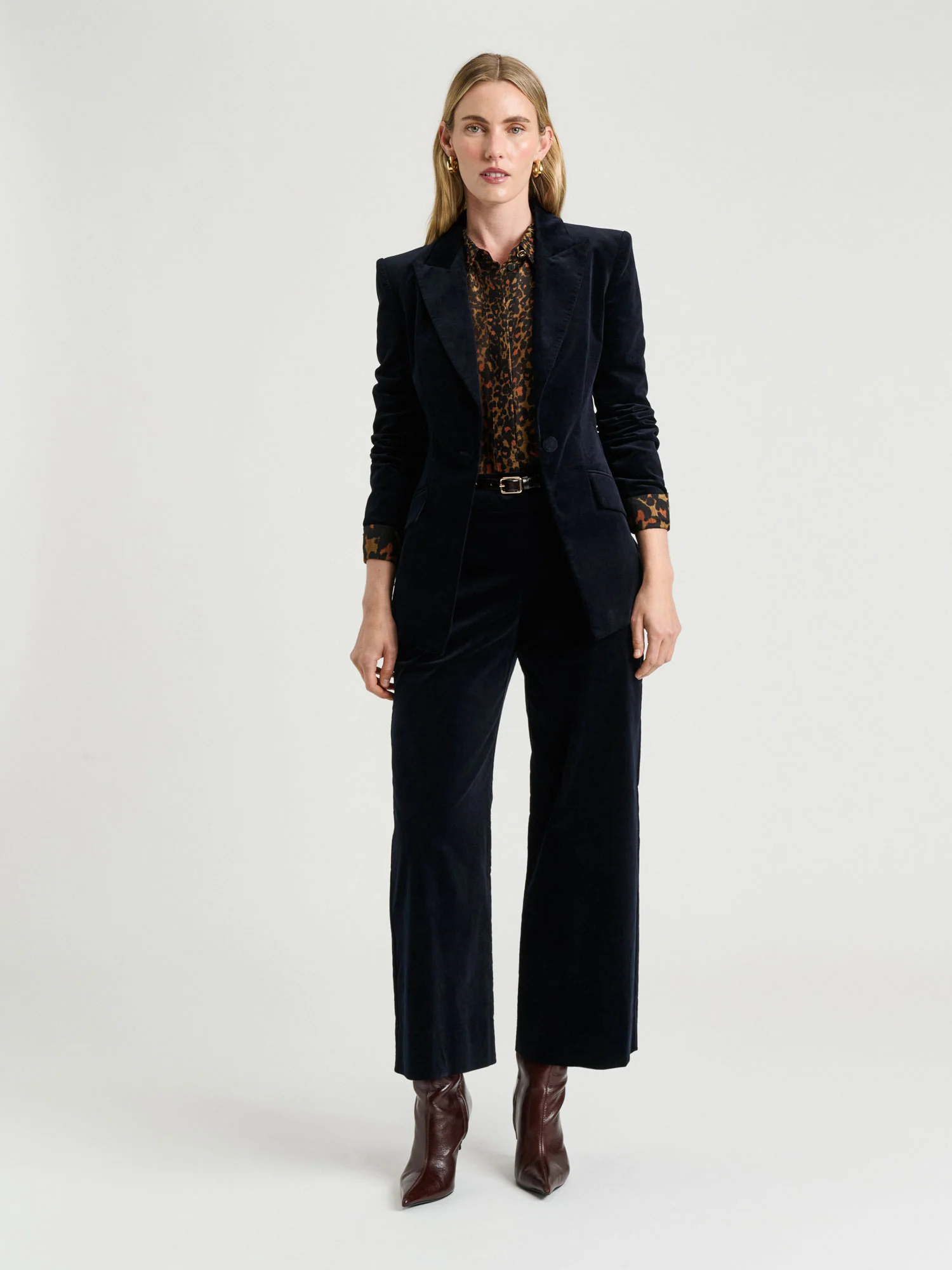INK STRETCH VELVET FLARED PANT - Image 2