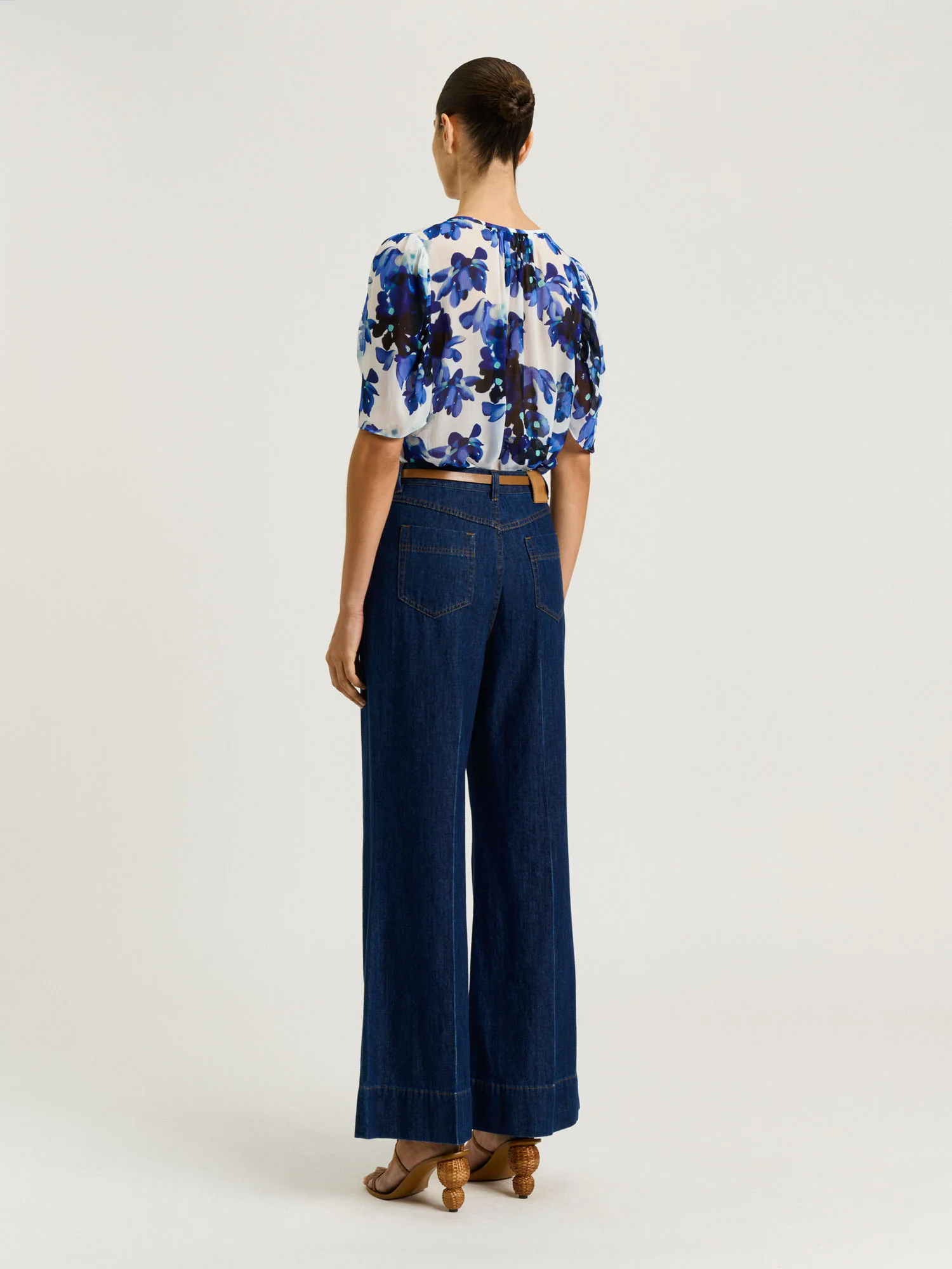 IVORY CLIMBING VINE DRAPED SLEEVE TOP - Image 4
