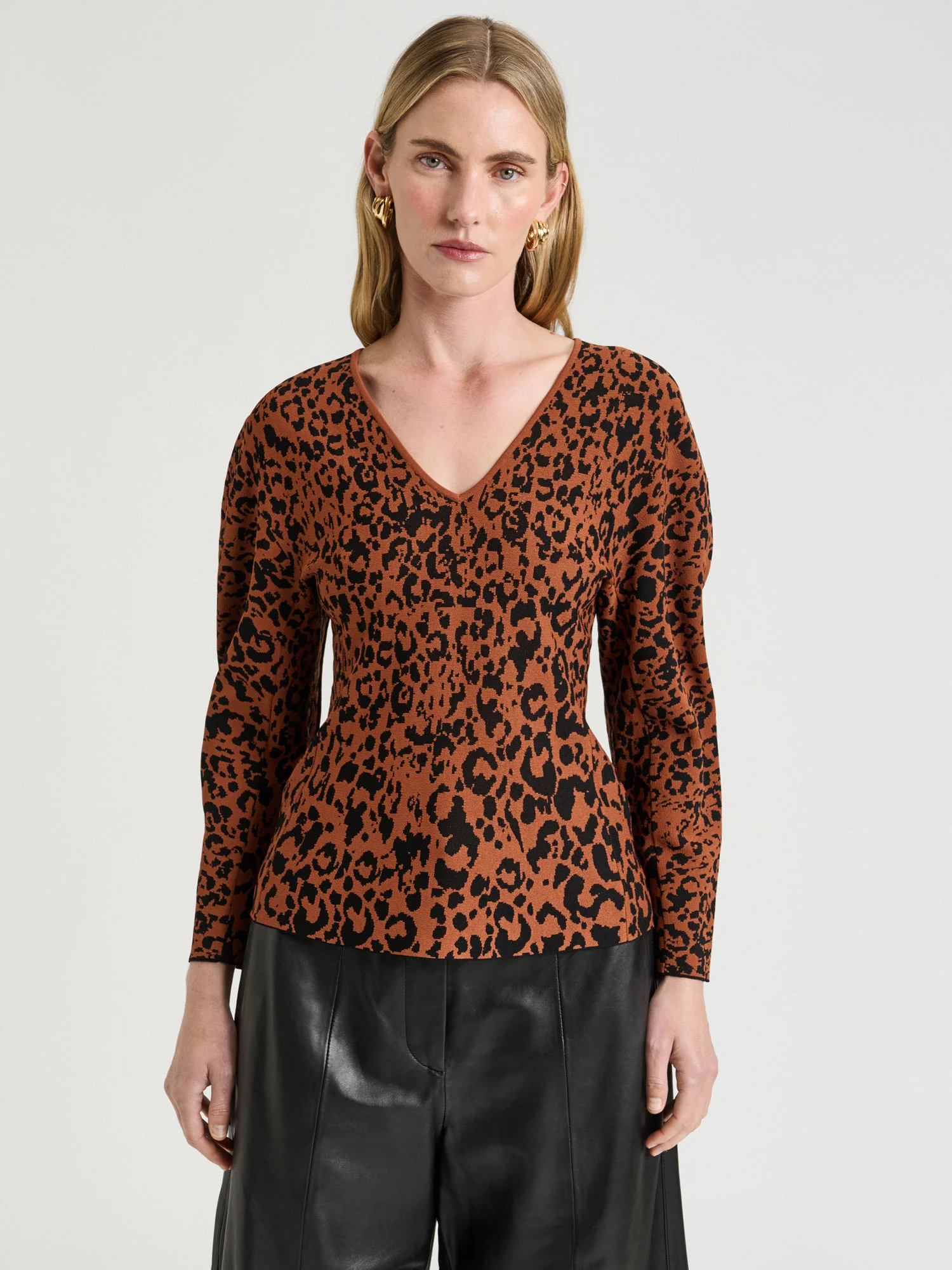 LEOPARD JACQUARD KNIT TOP