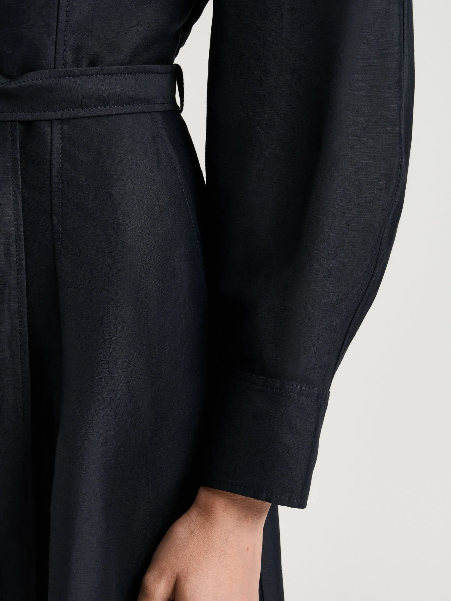 LINEN VISCOSE BLEND BELTED MIDI DRESS - Image 8