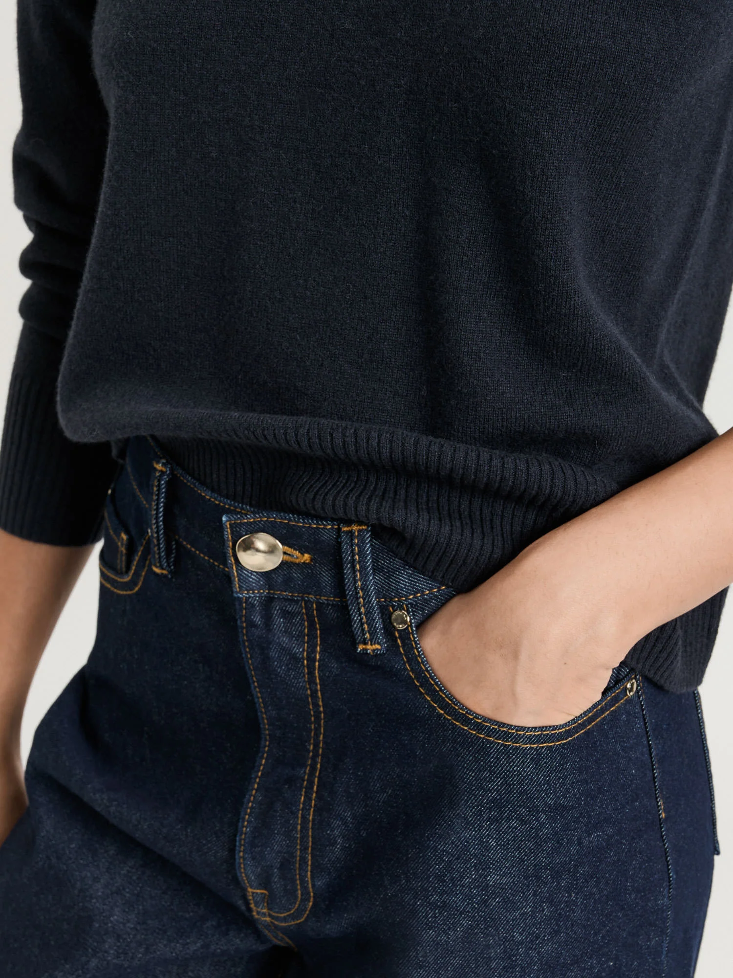MERINO CREW NECK SWEATER - Image 7