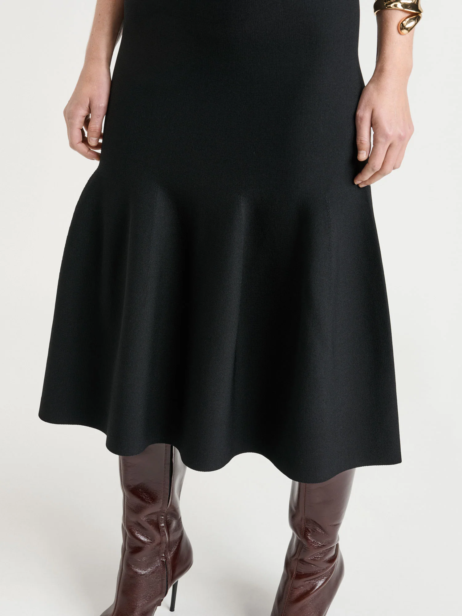 MILANO FLUTED MIDI DRESS - Image 3