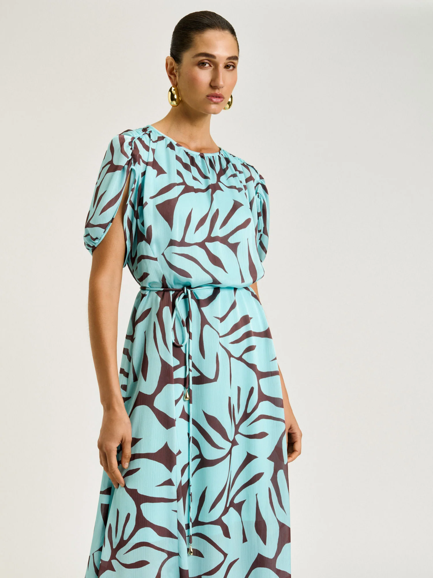 MINT FOLIAGE GEORGETTE GATHERED SLEEVE MIDI DRESS - Image 2