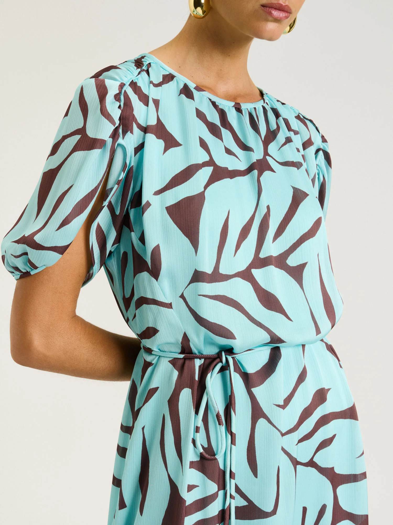 MINT FOLIAGE GEORGETTE GATHERED SLEEVE MIDI DRESS - Image 3