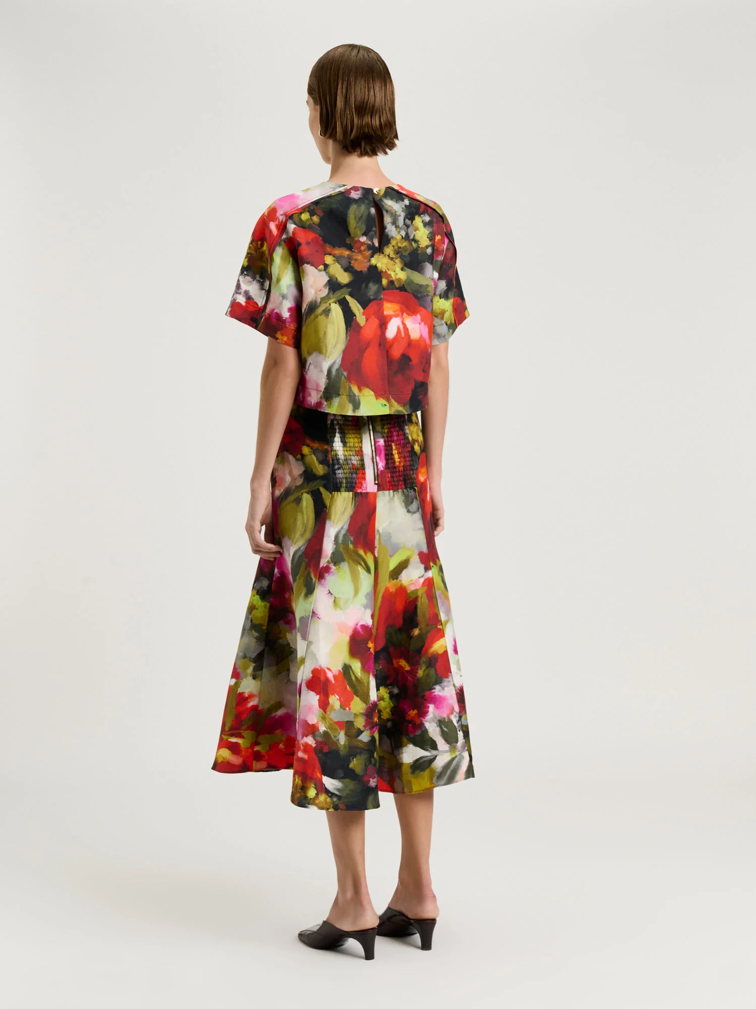 PAINTERLY BLOOM LINEN VISCOSE FLUTED SKIRT - Image 4