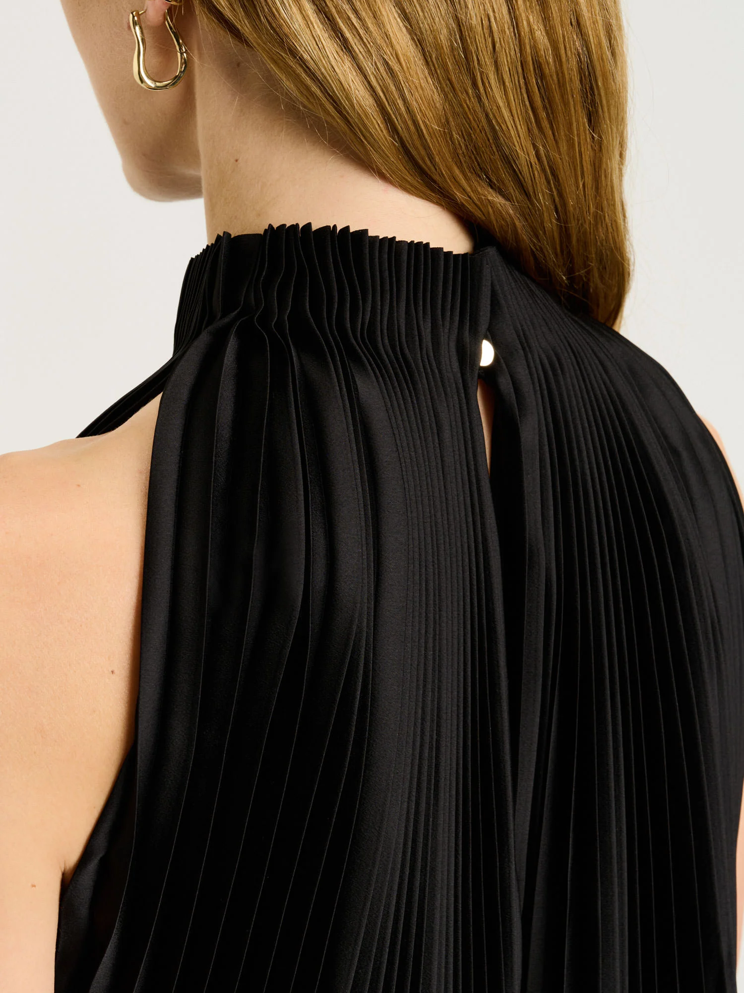PLEATED SATIN HALTER NECK TOP - Image 4