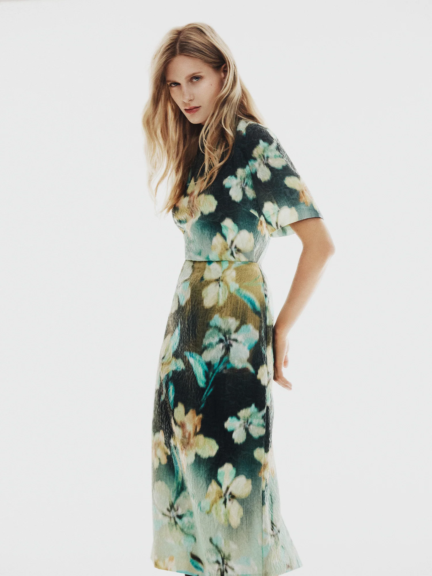SILK BLEND FLORAL TOP - Image 6