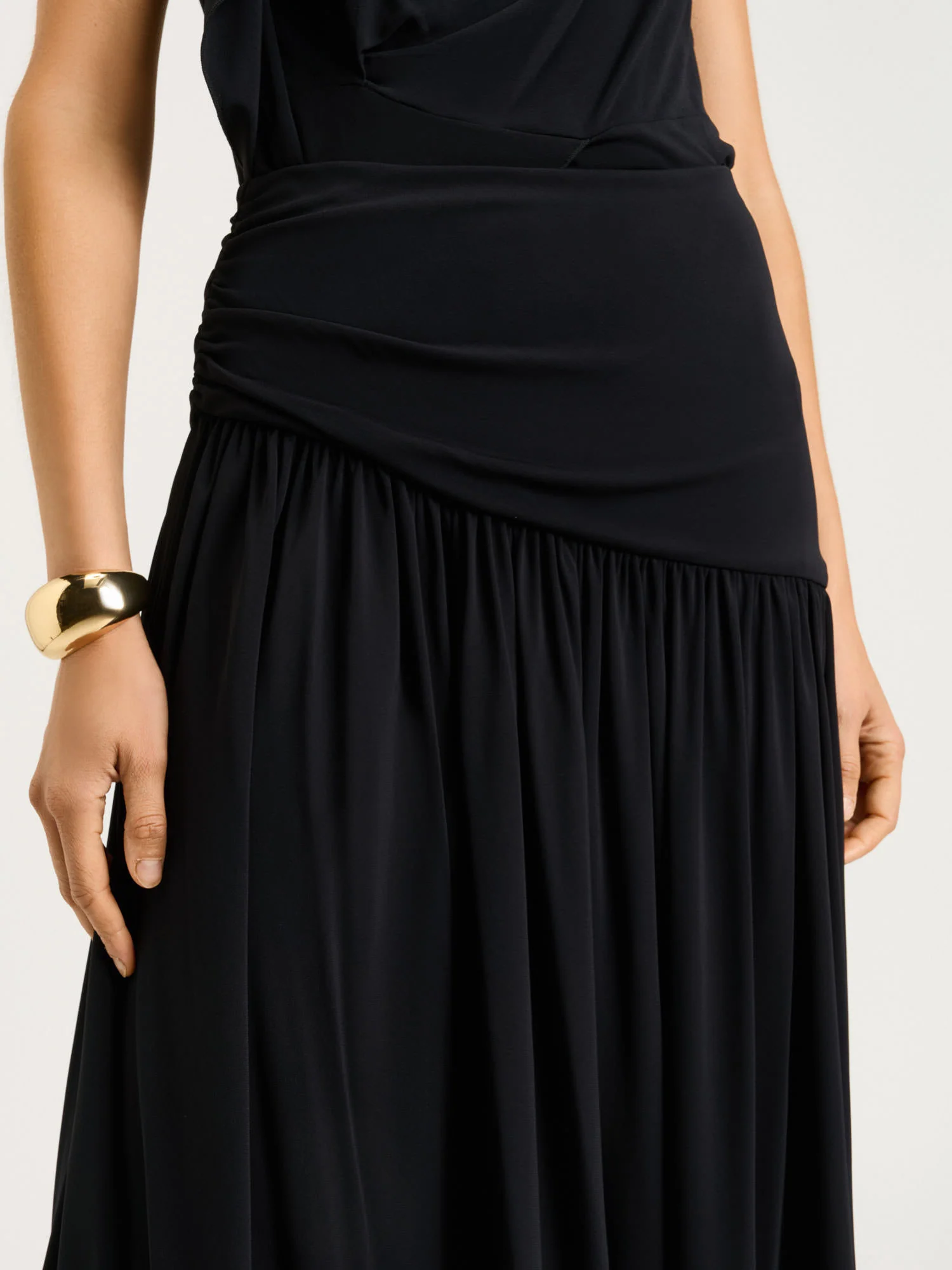SLINKY JERSEY GATHERED MAXI SKIRT - Image 4