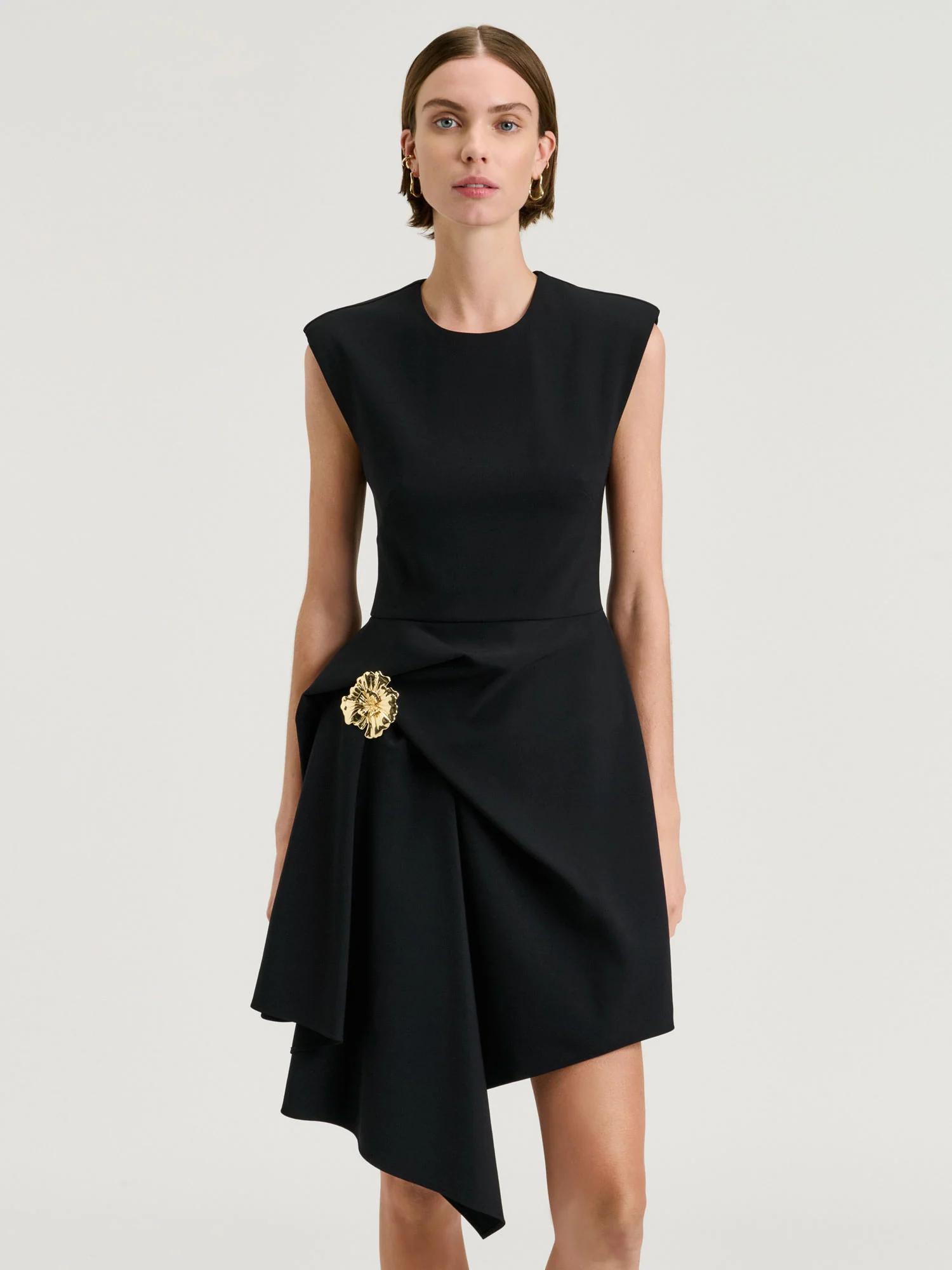 STRETCH CREPE FLOWER BROOCH MINI DRESS - Image 2