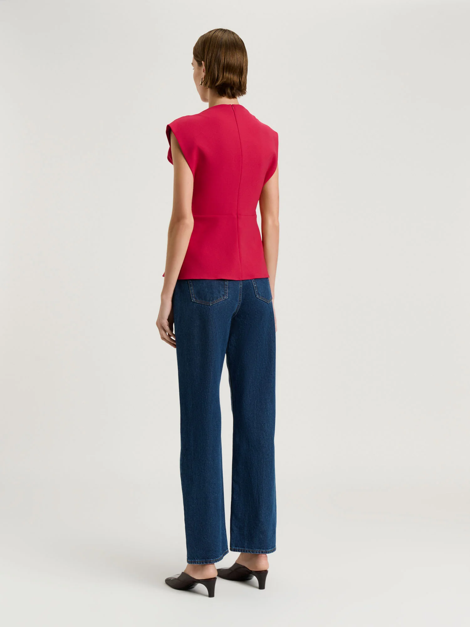 STRETCH CREPE FLOWER BROOCH TOP - Image 8