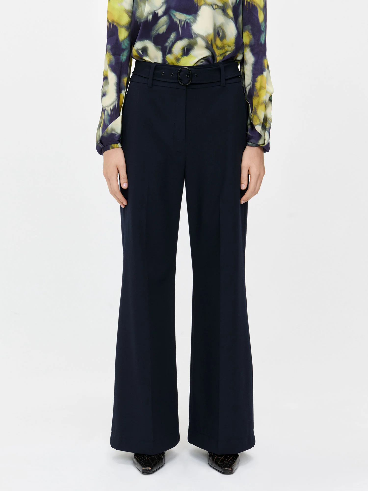 STRETCH SUITING BELTED FLARED PANT - Image 2