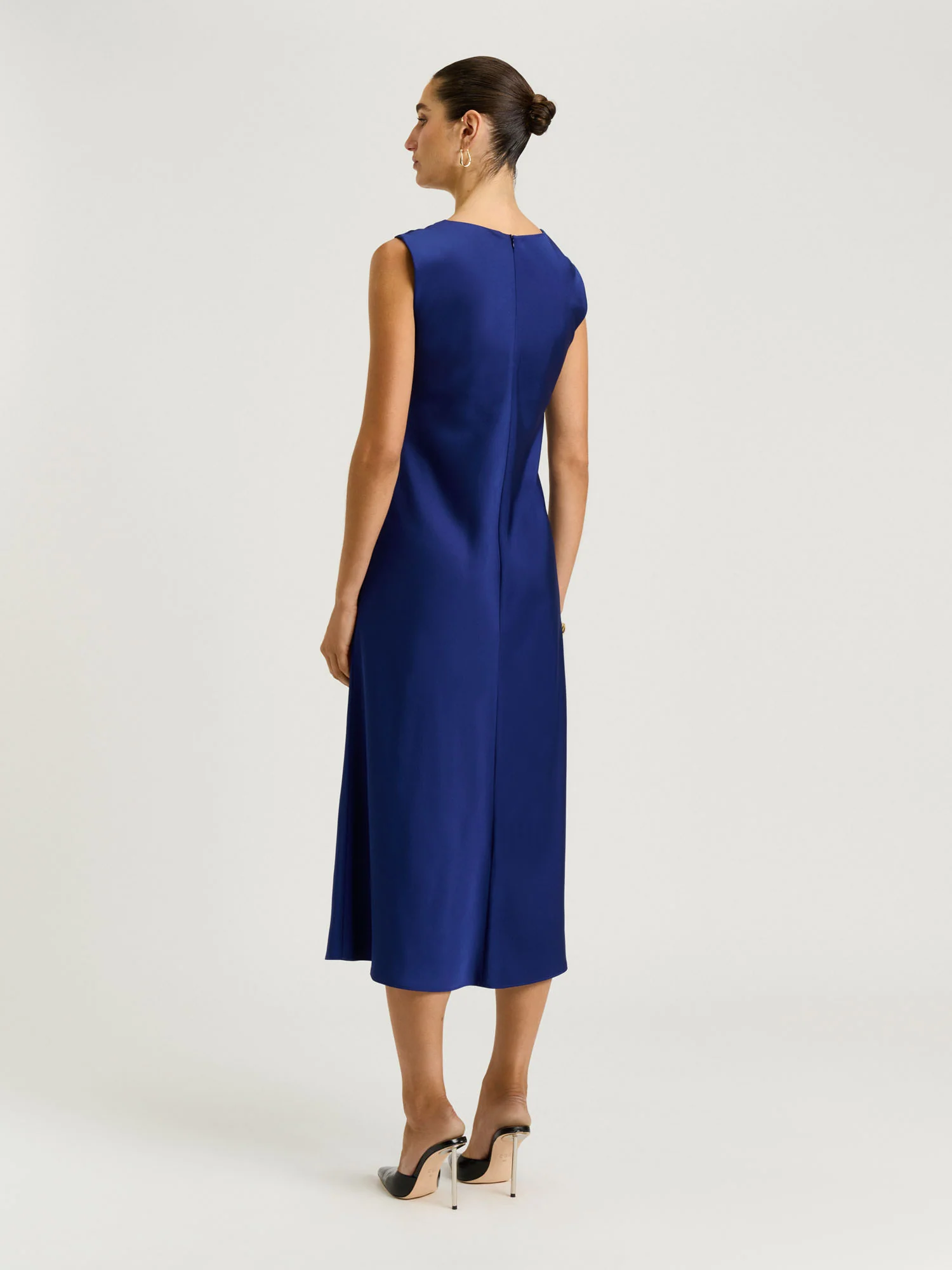 WASHER SATIN GATHERED SHOULDER MIDI DRESS - Image 5