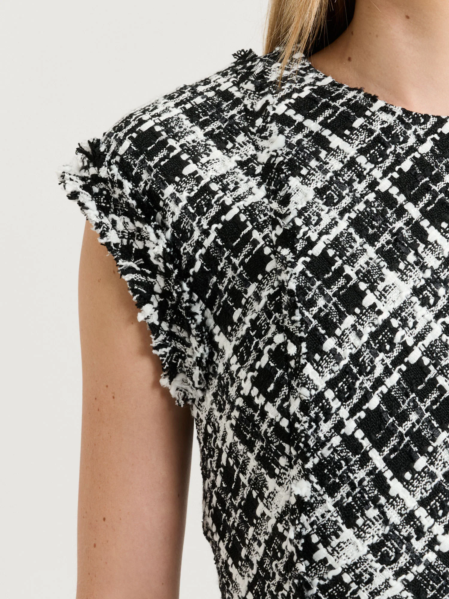 WIDE CHECK TWEED DRESS - Image 3